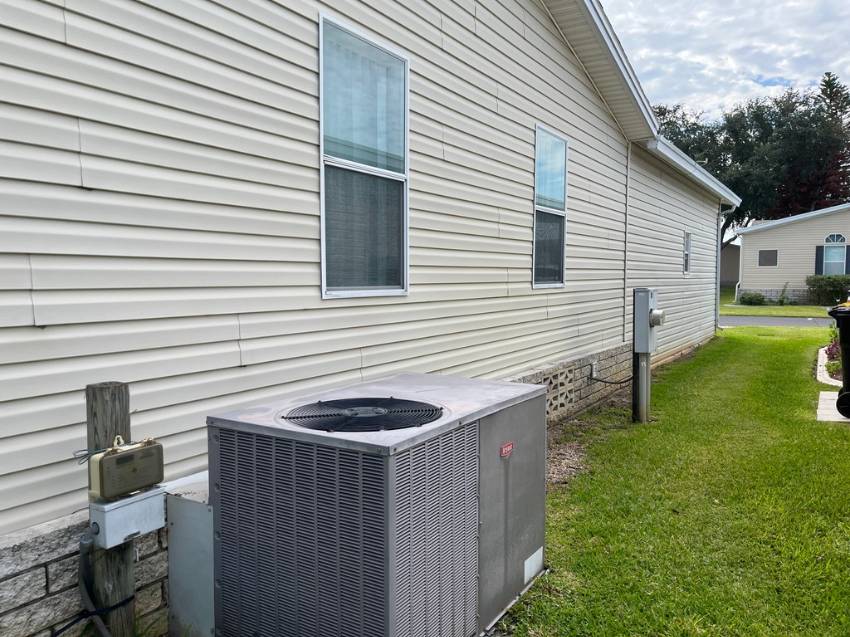 1329 Las Brisas Lane a Winter Haven, FL Mobile or Manufactured Home for Sale